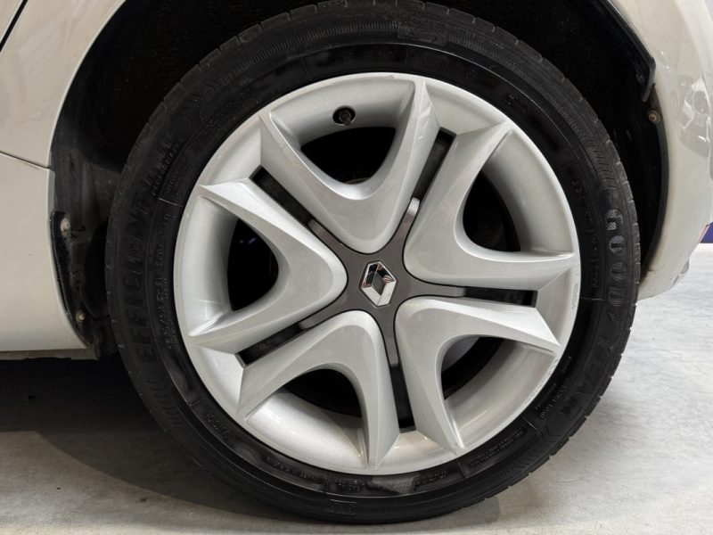 RENAULT ZOE Zen - RADAR DE RECUL - GPS - TRES BON ETAT GENERAL