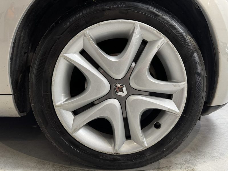 RENAULT ZOE Zen - RADAR DE RECUL - GPS - TRES BON ETAT GENERAL