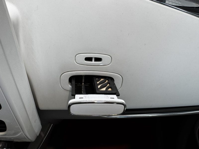 RENAULT ZOE Zen - RADAR DE RECUL - GPS - TRES BON ETAT GENERAL