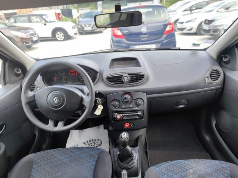 RENAULT CLIO III Expression dCi 70 eco2