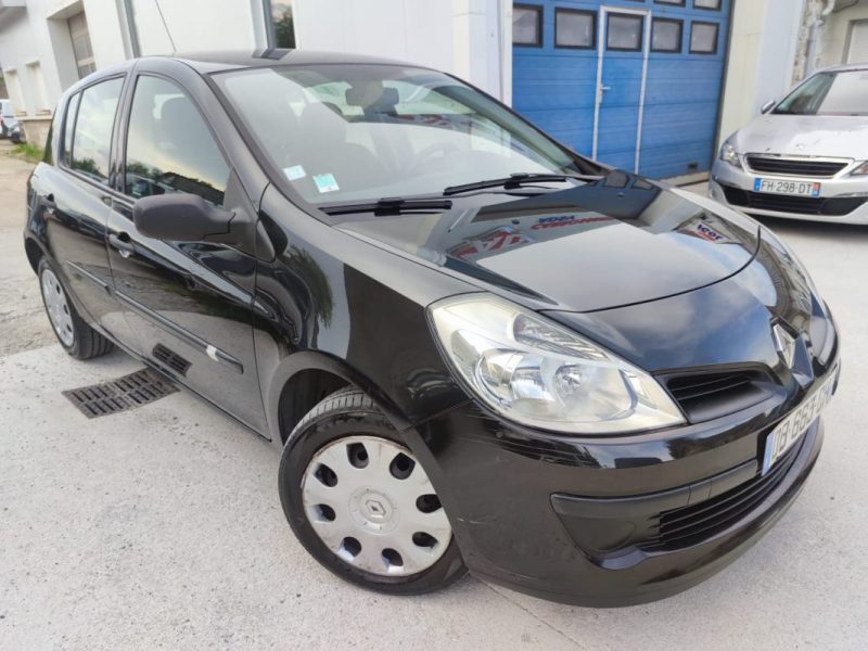 RENAULT CLIO III Expression dCi 70 eco2