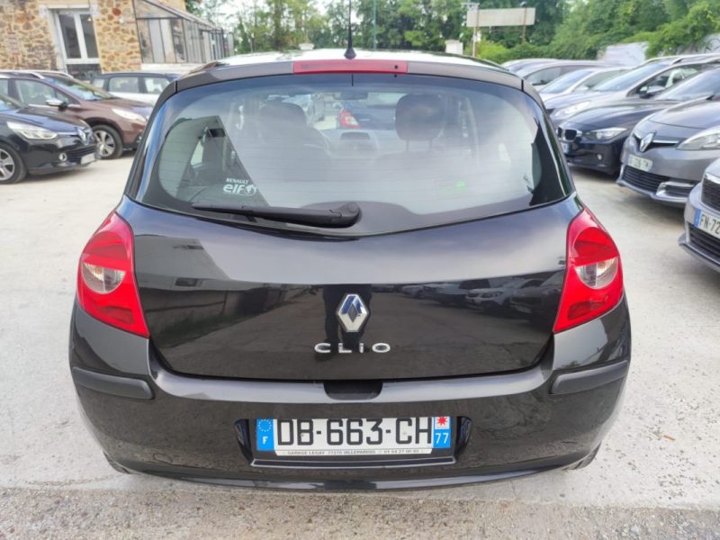 RENAULT CLIO III Expression dCi 70 eco2