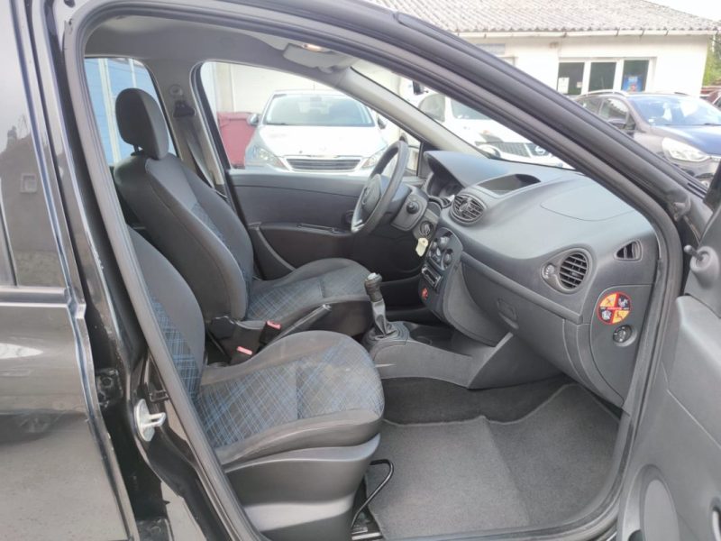 RENAULT CLIO III Expression dCi 70 eco2