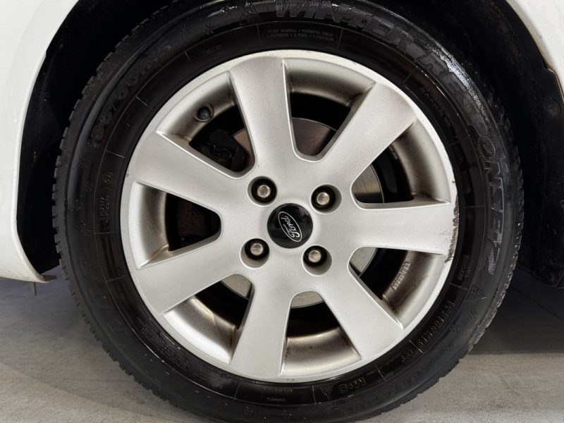 FORD B-MAX 1.0 EcoBoost 125 S&S Titanium - DISTRI OK - CAMERA DE RECUL - TOIT PANORAMIQUE