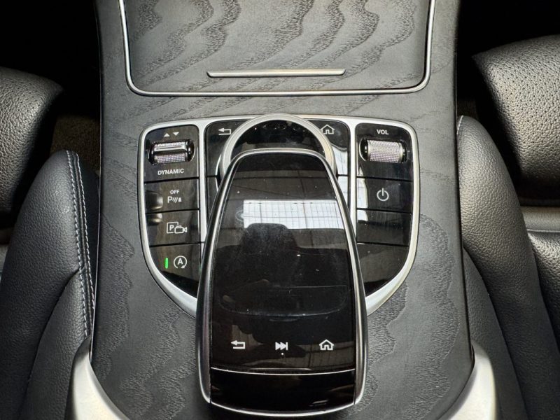 MERCEDES CLASSE C200 EQ Boost 184 ch AMG LINE SUIVI COMPLET MERCEDES / 2 EME MAIN / CARPLAY