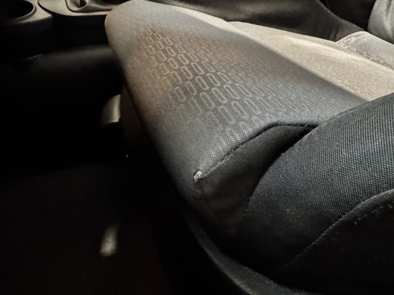 VOLKSWAGEN NEW BEETLE CABRIOLET 1.6i 102 ch - DISTRI OK