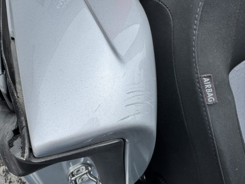 VOLKSWAGEN NEW BEETLE CABRIOLET 1.6i 102 ch - DISTRI OK