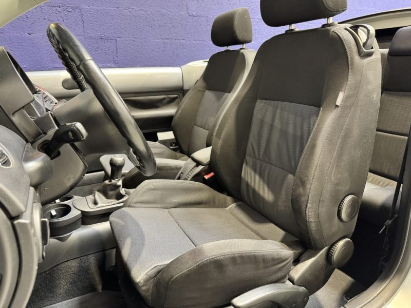 VOLKSWAGEN NEW BEETLE CABRIOLET 1.6i 102 ch - DISTRI OK