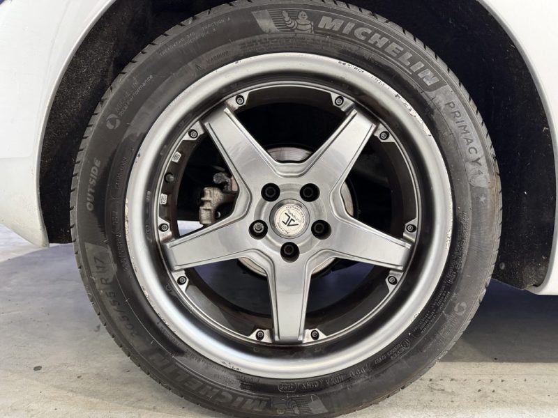 VOLKSWAGEN NEW BEETLE CABRIOLET 1.6i 102 ch - DISTRI OK