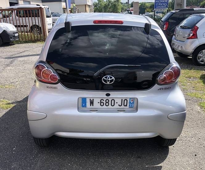 TOYOTA AYGO  2011