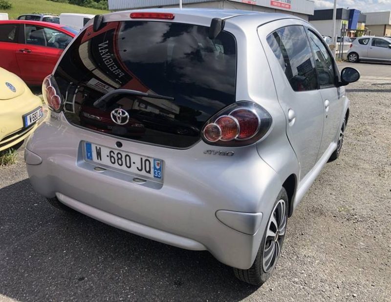 TOYOTA AYGO  2011