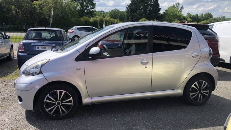 TOYOTA AYGO  2011