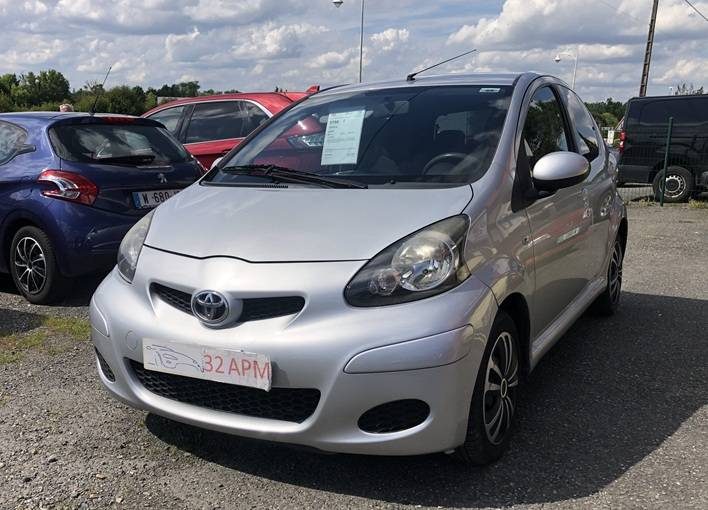 TOYOTA AYGO  2011