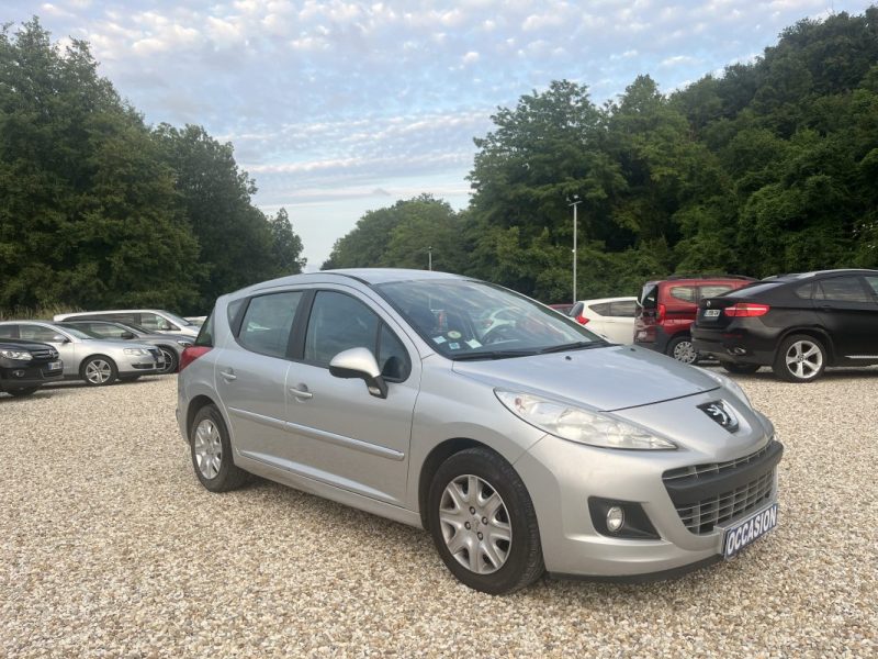 PEUGEOT 207 2011