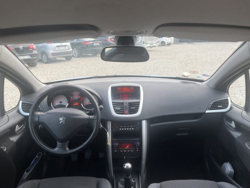 PEUGEOT 207 2011