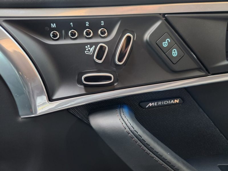 JAGUAR F-Type 2018 Jaguar F-type 2018 COUPE 3.0 V6 340 R-DYNAMIC