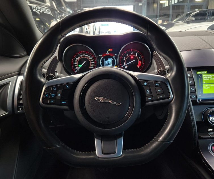 JAGUAR F-Type 2018 Jaguar F-type 2018 COUPE 3.0 V6 340 R-DYNAMIC