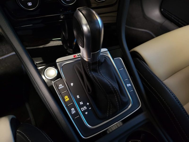 VOLKSWAGEN GOLF 2.0i 4 MOTION 300cv TOIT OUVRANT /SIEGES ELECTRIQUES + CHAUFFANTS /VIRTUAL COCKPIT