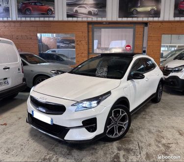 KIA XCEED 1.6 GDI HYBRIDE 141cv 