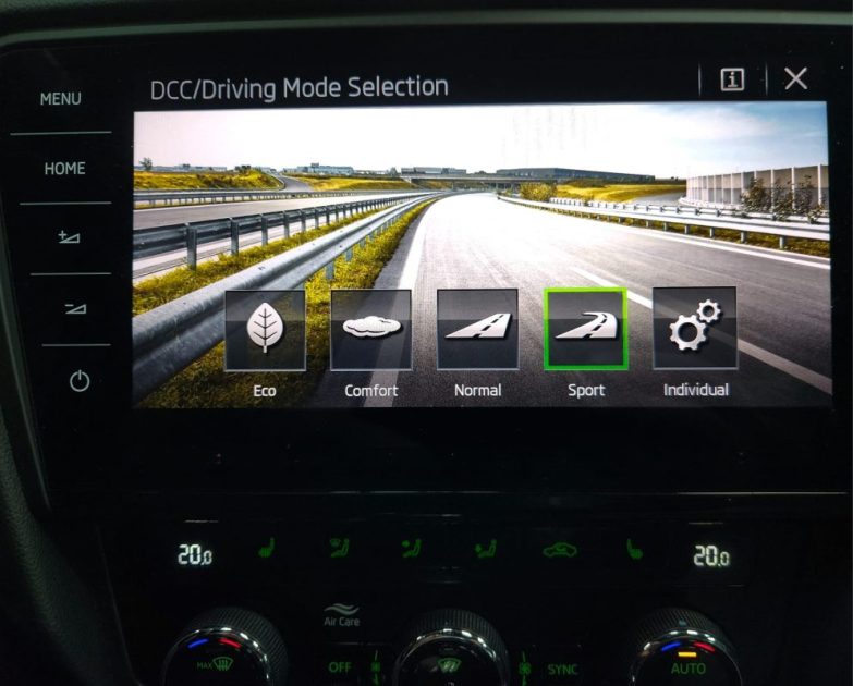 SKODA OCTAVIA COMBI 2.0 TSI 245 RS*ACC*PANO*CAMERA*LED