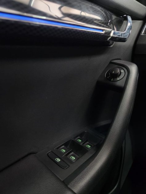 SKODA OCTAVIA COMBI 2.0 TSI 245 RS*ACC*PANO*CAMERA*LED