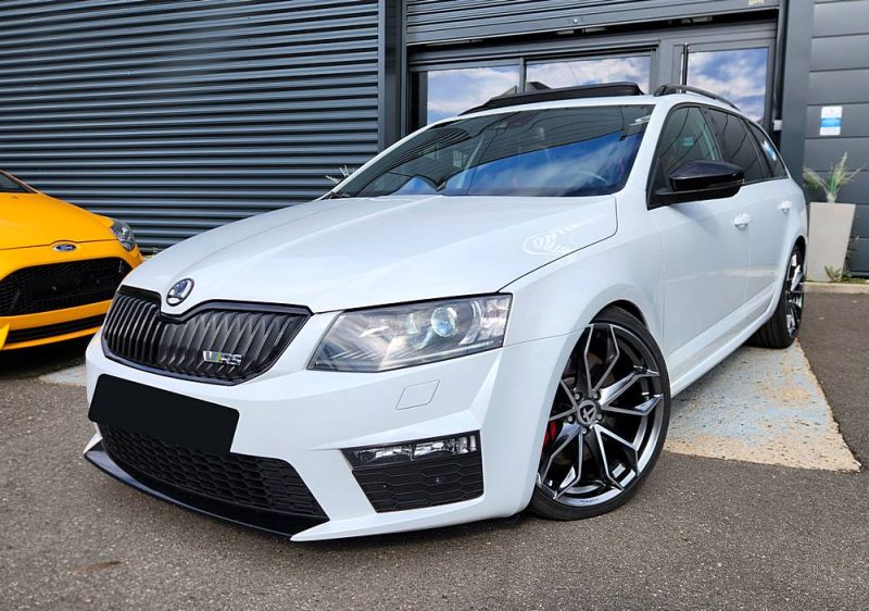 SKODA OCTAVIA Combi 2.0 TDI 184 RS DSG*PANO*CANTON*CUIR*GPS*