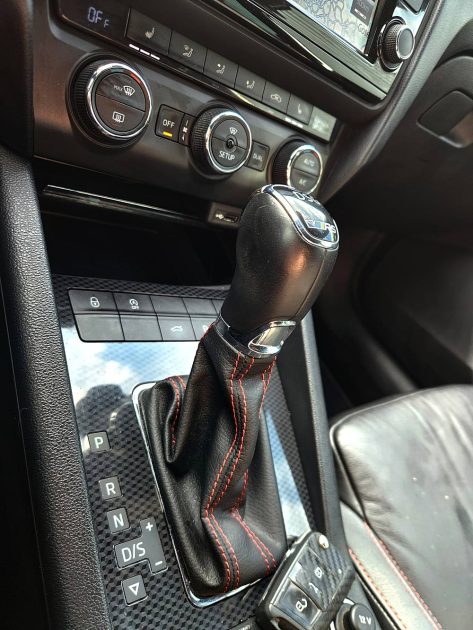 SKODA OCTAVIA Combi 2.0 TDI 184 RS DSG*PANO*CANTON*CUIR*GPS*