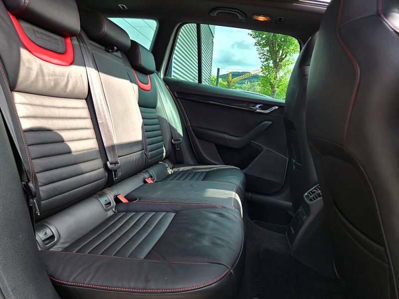 SKODA OCTAVIA Combi 2.0 TDI 184 RS DSG*PANO*CANTON*CUIR*GPS*