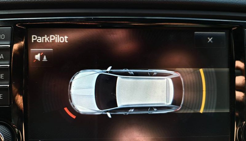 SKODA OCTAVIA Combi 2.0 TDI 184 RS DSG*PANO*CANTON*CUIR*GPS*