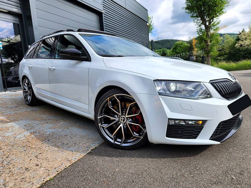 SKODA OCTAVIA Combi 2.0 TDI 184 RS DSG*PANO*CANTON*CUIR*GPS*