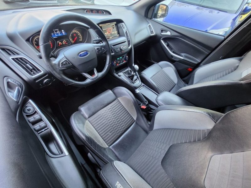 FORD FOCUS 2.0 250 ST*RECARO*XENON*