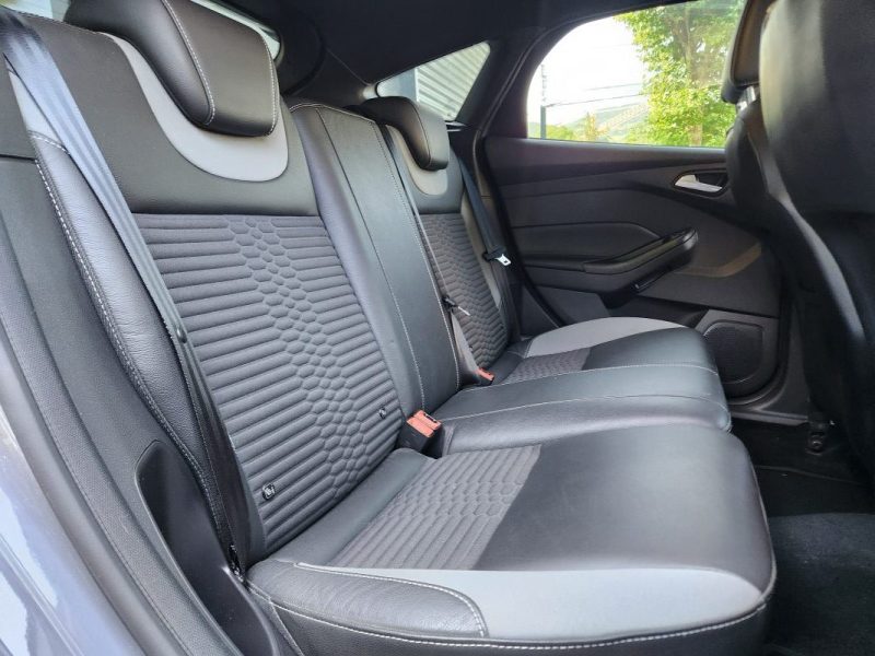 FORD FOCUS 2.0 250 ST*RECARO*XENON*