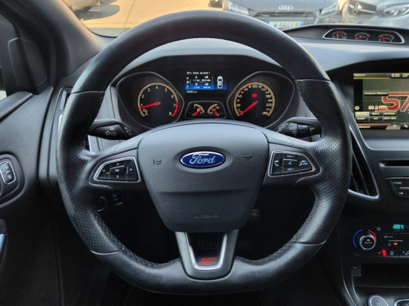 FORD FOCUS 2.0 250 ST*RECARO*XENON*