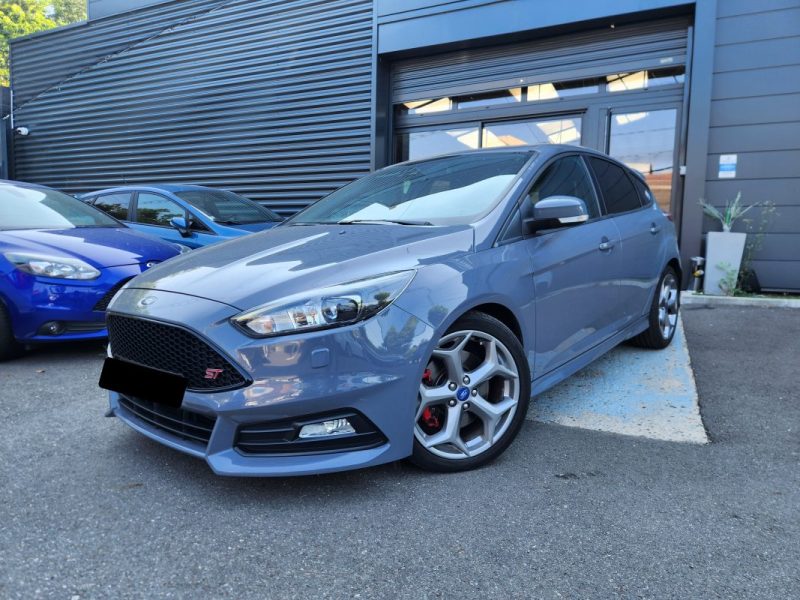 FORD FOCUS 2.0 250 ST*RECARO*XENON*
