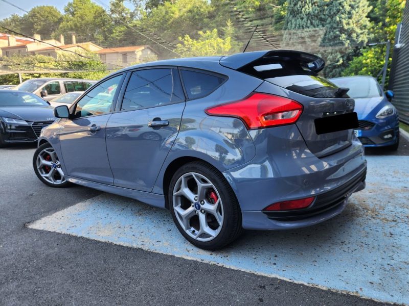 FORD FOCUS 2.0 250 ST*RECARO*XENON*