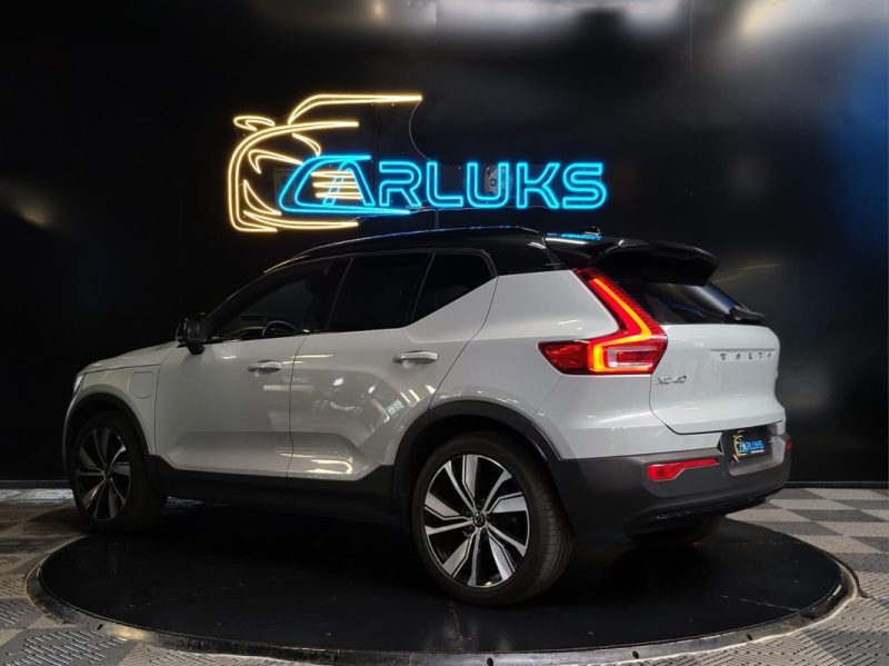 VOLVO XC 40 1.5 T4 12V TURBO HYBRID 211cv R-DESIGN /TOIT OUVRANT /HAYON ELECTRIQUE /VIRTUAL COCKPIT