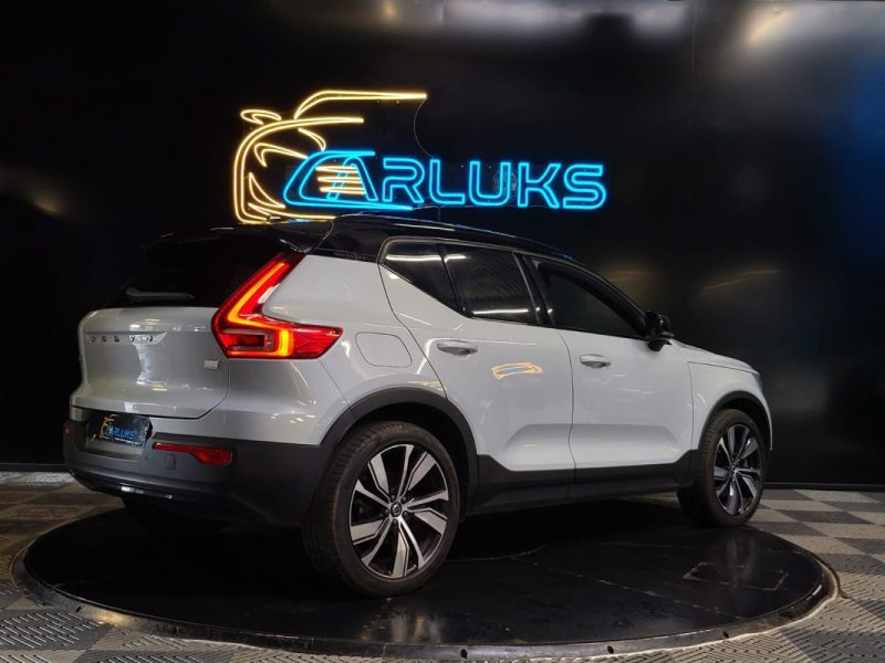 VOLVO XC 40 1.5 T4 12V TURBO HYBRID 211cv R-DESIGN /TOIT OUVRANT /HAYON ELECTRIQUE /VIRTUAL COCKPIT
