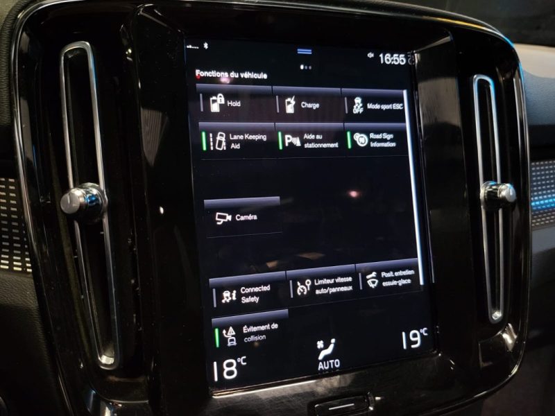 VOLVO XC 40 1.5 T4 12V TURBO HYBRID 211cv R-DESIGN /TOIT OUVRANT /HAYON ELECTRIQUE /VIRTUAL COCKPIT