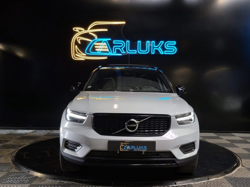 VOLVO XC 40 1.5 T4 12V TURBO HYBRID 211cv R-DESIGN /TOIT OUVRANT /HAYON ELECTRIQUE /VIRTUAL COCKPIT