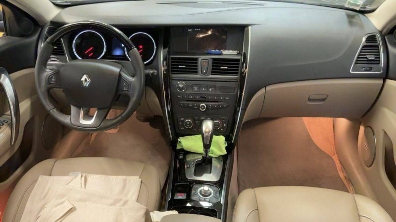 RENAULT LATITUDE INITIALE PARIS 2.0 DCI 175 Cv 22 670 Kms REELS / BOITE AUTOMATIQUE - GARANTIE 1 AN