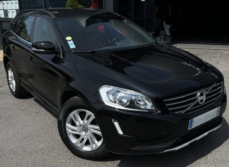 VOLVO XC60 PHASE 2 MOMENTUM D5 2.4 D 220 Cv AWD 4x4 BOITE AUTO CUIR GPS CRIT AIR 2 - GARANTIE 1 AN