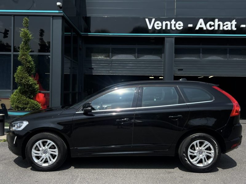 VOLVO XC60 PHASE 2 MOMENTUM D5 2.4 D 220 Cv AWD 4x4 BOITE AUTO CUIR GPS CRIT AIR 2 - GARANTIE 1 AN