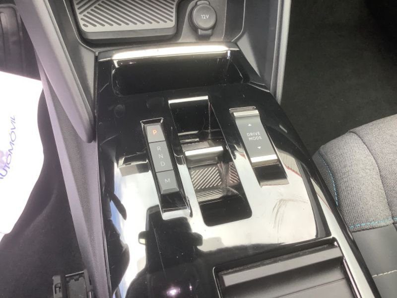 Citroën C4 PureTech 130 S&S EAT8 Shine