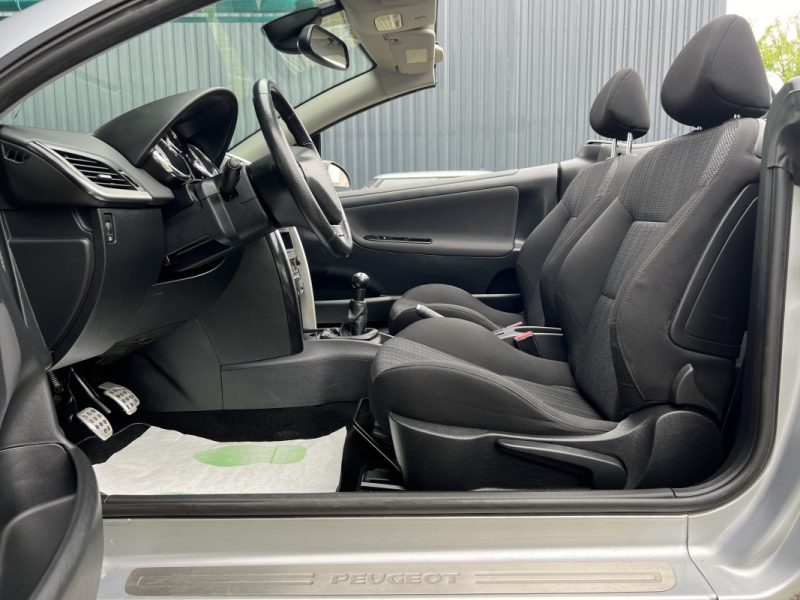 PEUGEOT 207 CC PHASE 2 CABRIOLET SPORT PACK 1.6 VTI 120 Cv 49 400 Kms CRIT AIR 1 - GARANTIE 1 AN