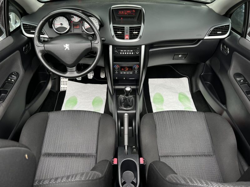 PEUGEOT 207 CC PHASE 2 CABRIOLET SPORT PACK 1.6 VTI 120 Cv 49 400 Kms CRIT AIR 1 - GARANTIE 1 AN