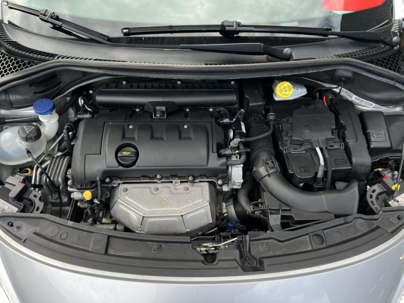 PEUGEOT 207 CC PHASE 2 CABRIOLET SPORT PACK 1.6 VTI 120 Cv 49 400 Kms CRIT AIR 1 - GARANTIE 1 AN