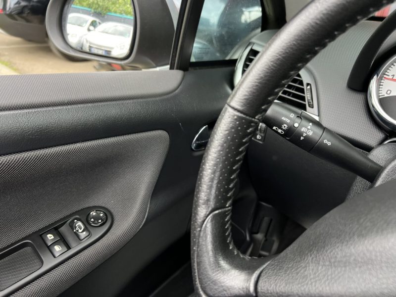 PEUGEOT 207 CC PHASE 2 CABRIOLET SPORT PACK 1.6 VTI 120 Cv 49 400 Kms CRIT AIR 1 - GARANTIE 1 AN