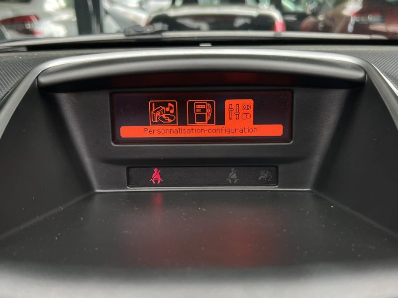 PEUGEOT 207 CC PHASE 2 CABRIOLET SPORT PACK 1.6 VTI 120 Cv 49 400 Kms CRIT AIR 1 - GARANTIE 1 AN