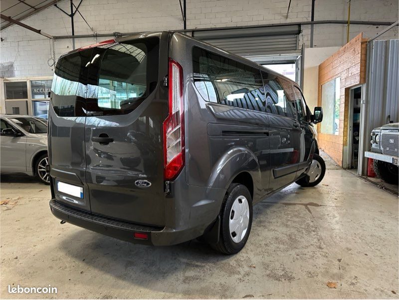 TRANSIT CUSTOM KOMBI 320 L2H1 9 Places Business