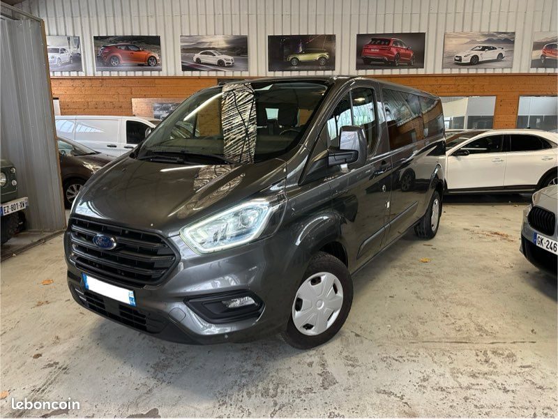 TRANSIT CUSTOM KOMBI 320 L2H1 9 Places Business